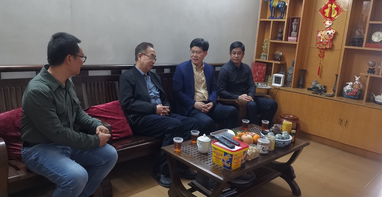 2020年慰问张楚民编审